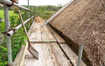 advantages of Clunderwen thatch roofing